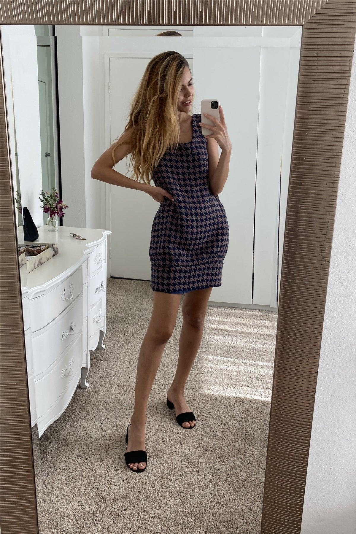 Robe courte sans manches à motif pieds-de-poule multiples