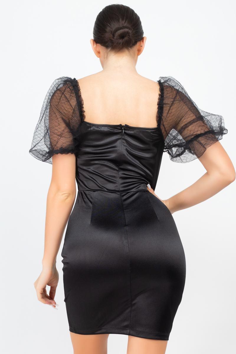 Robe zippée à manches en dentelle au dos
