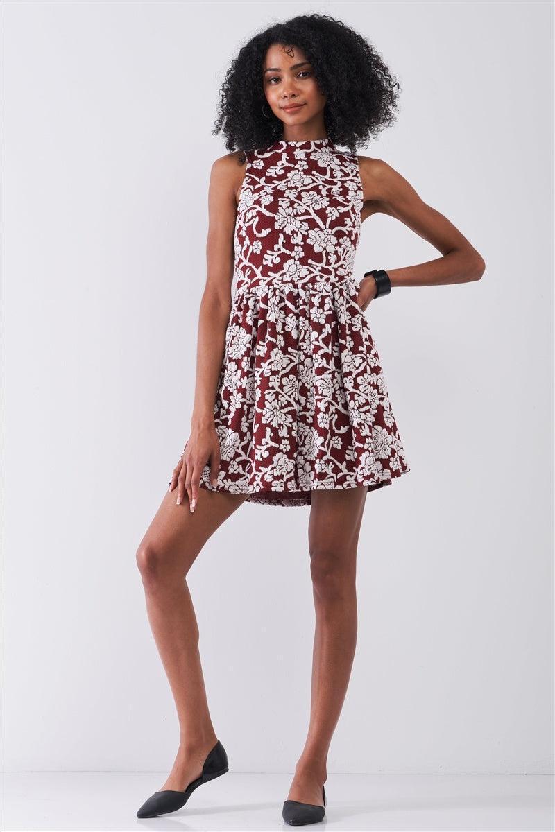 Robe courte ajustée à fleurs