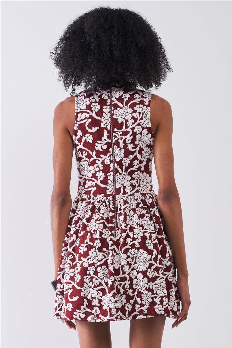 Robe courte ajustée à fleurs