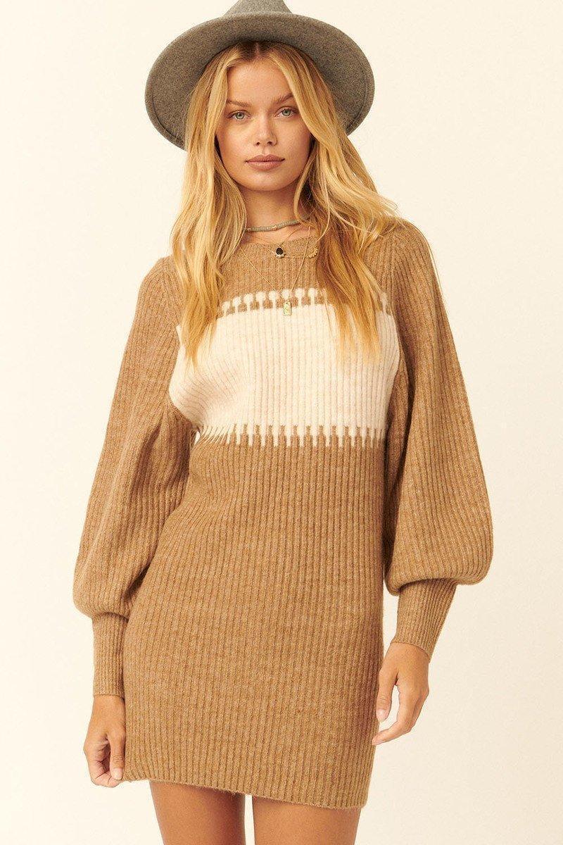 Robe pull courte à manches longues en tricot côtelé