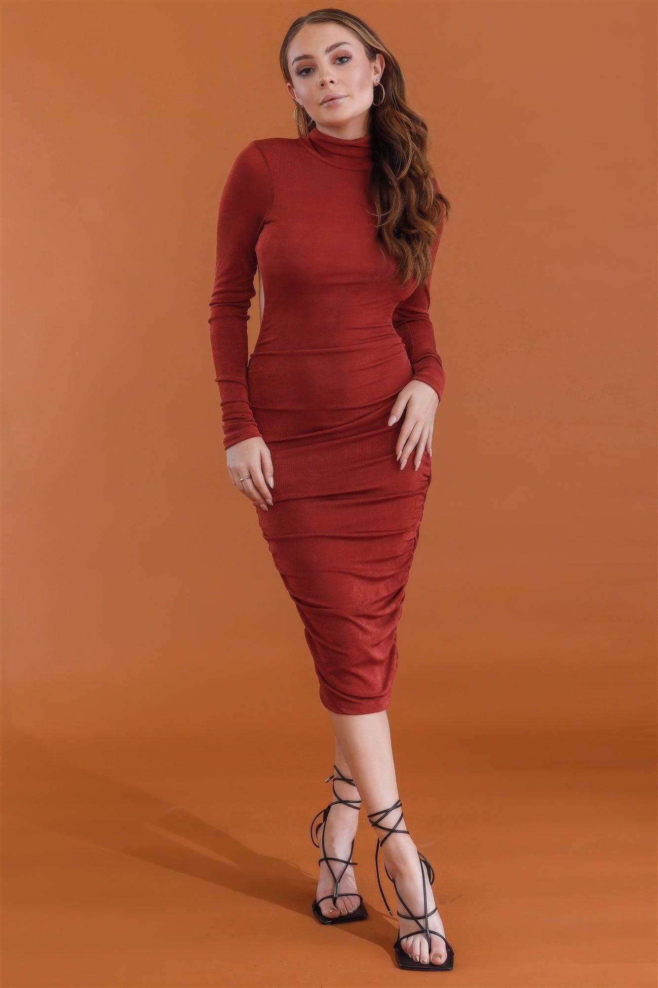 Robe de soirée mi-longue effet satin brique