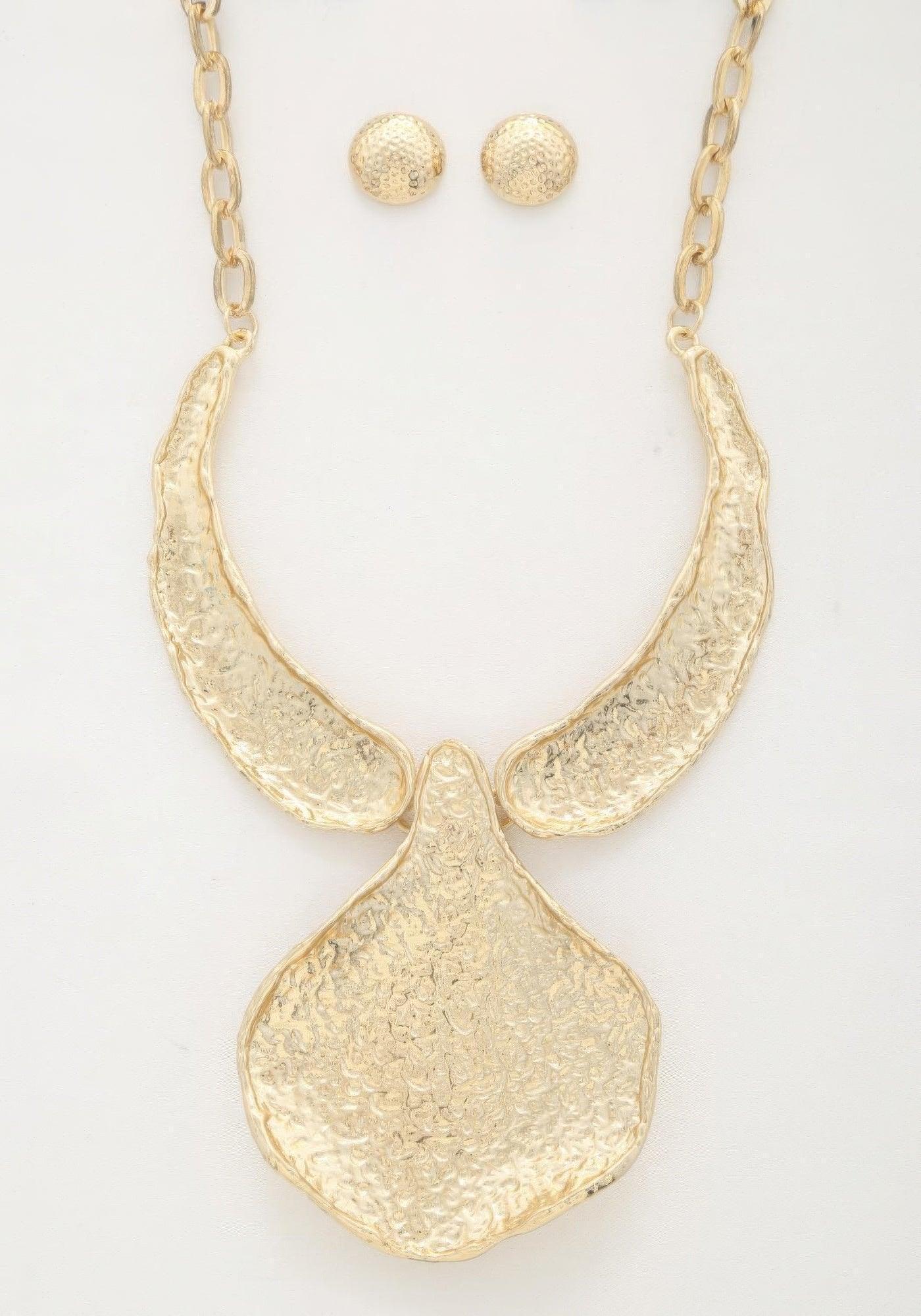 Collier en métal surdimensionné texturé