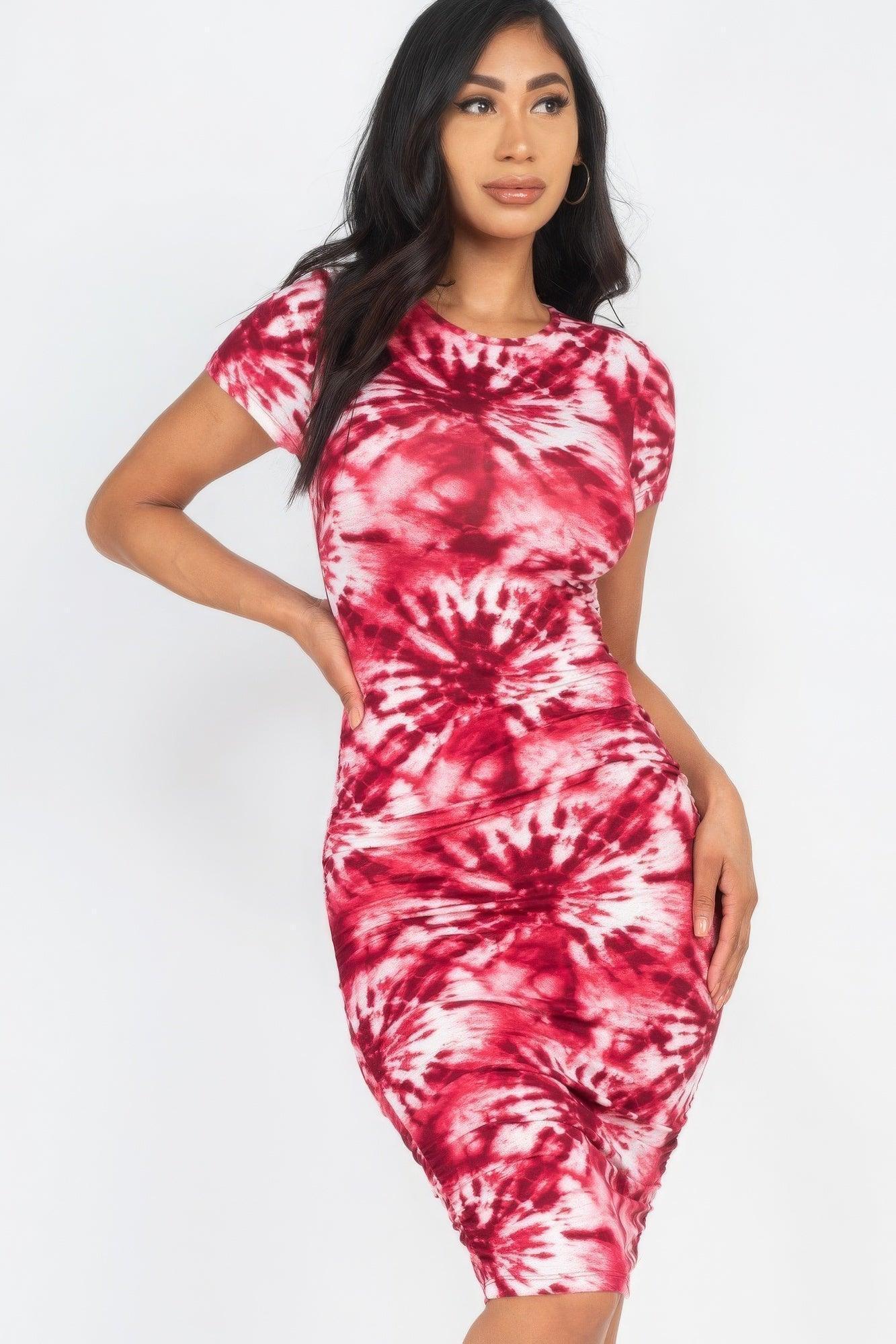 Robe courte moulante imprimée Tie-Dye