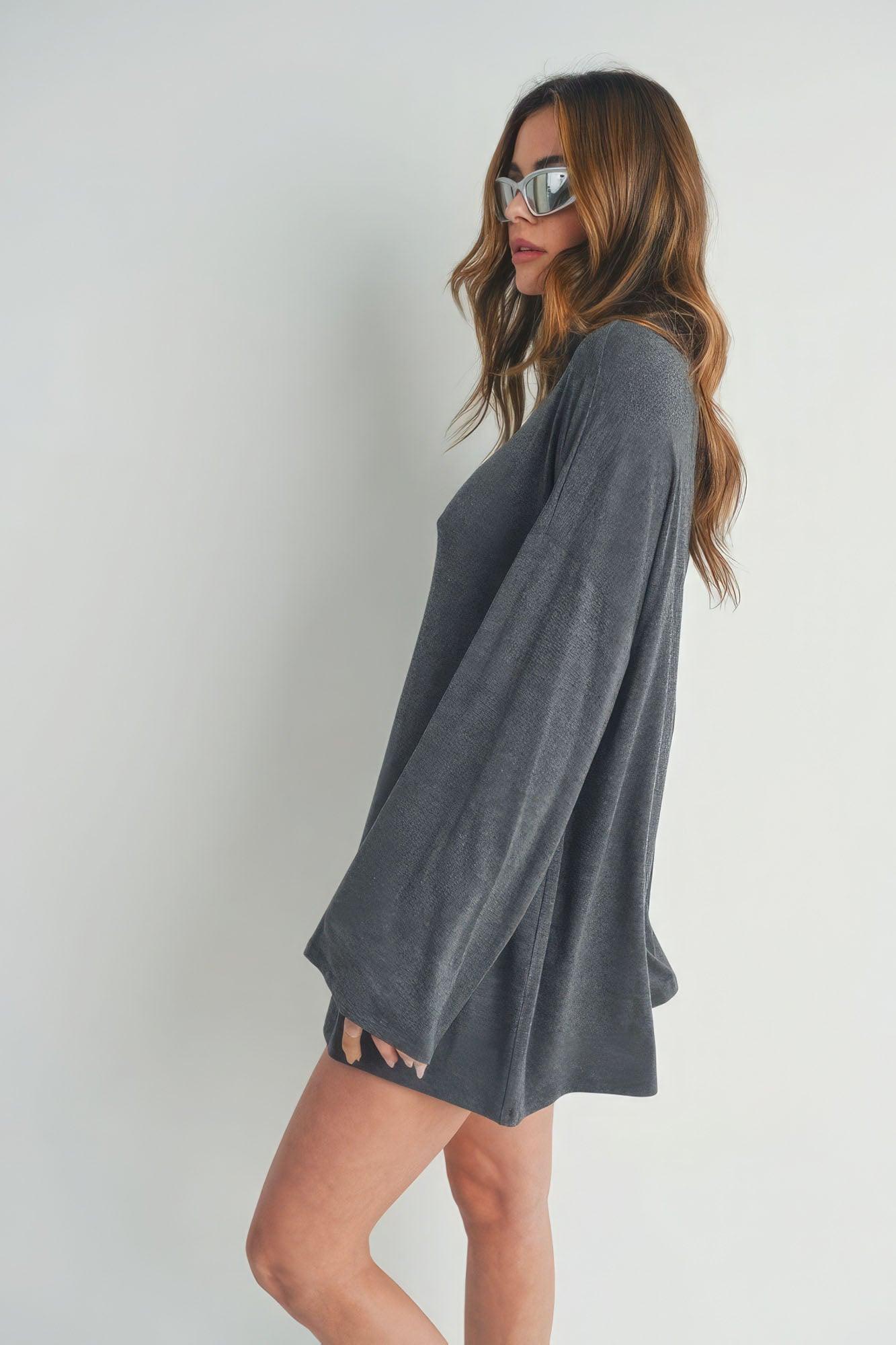 Robe courte à col roulé