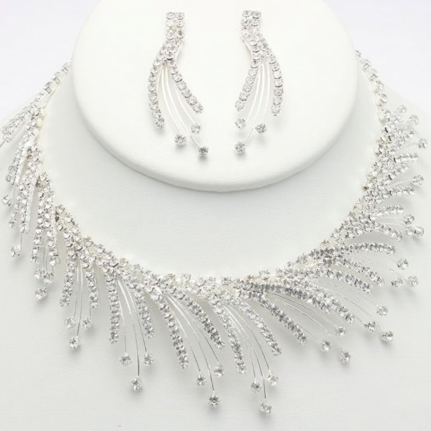 Ensemble de boucles d'oreilles en strass