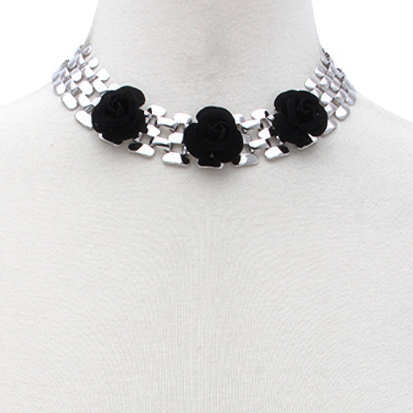 Collier en métal de fleurs Sodajo