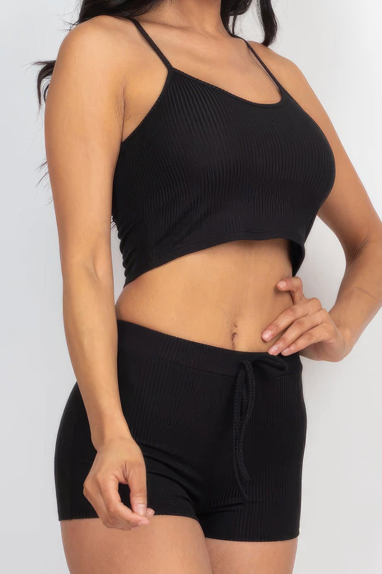 Conjunto top canalé y shorts cortos