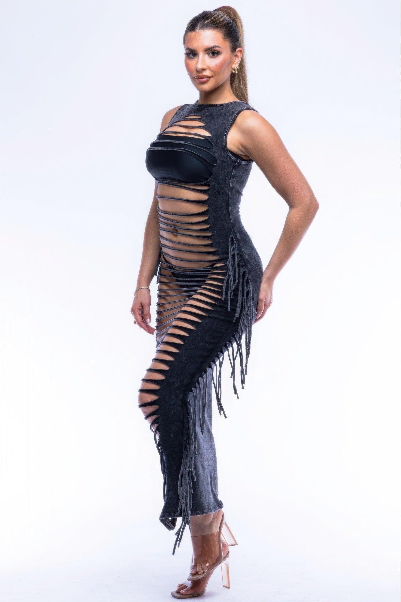 Robe longue découpée à franges