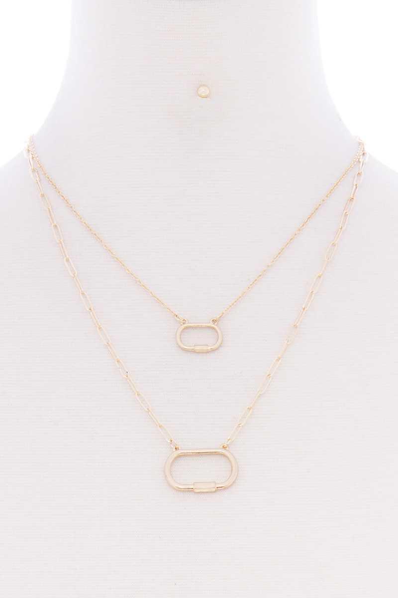 Ensemble collier à double chaîne et pendentif ovale en métal avec boucles d’oreilles