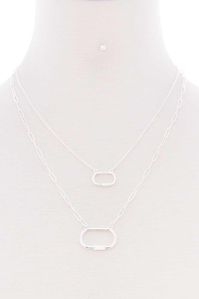 Ensemble collier à double chaîne et pendentif ovale en métal avec boucles d’oreilles