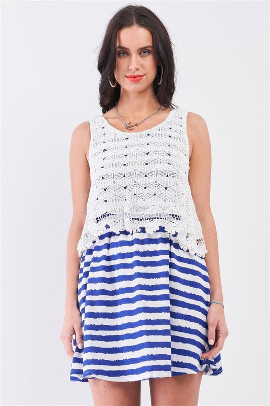 Robe courte à broderie florale