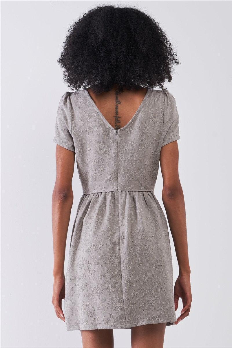 Robe courte à col rond à broderie florale gris argenté