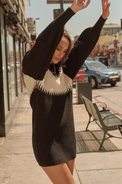 Robe pull courte à manches longues en tricot côtelé