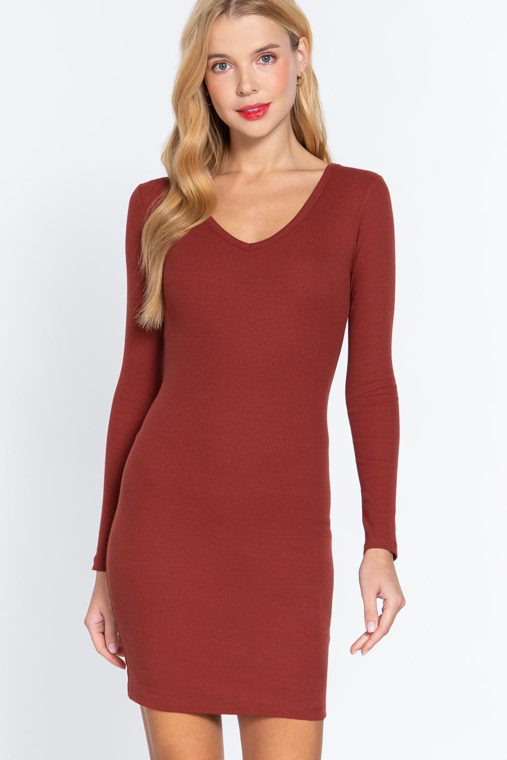 Robe courte côtelée à manches longues et col en V