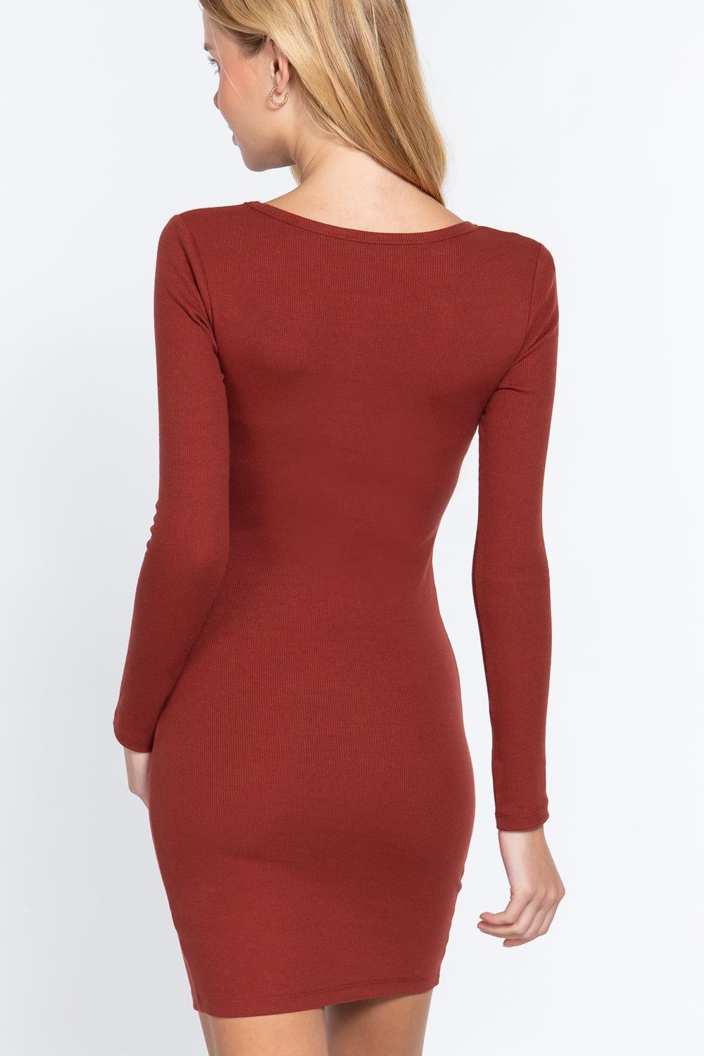 Robe courte côtelée à manches longues et col en V