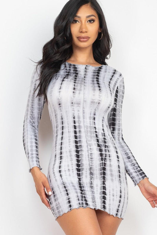 Robe courte moulante imprimée tie-dye