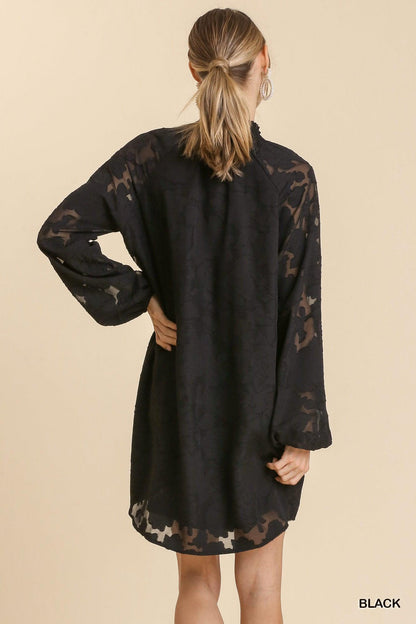 Vestido corto de manga larga raglán de jacquard