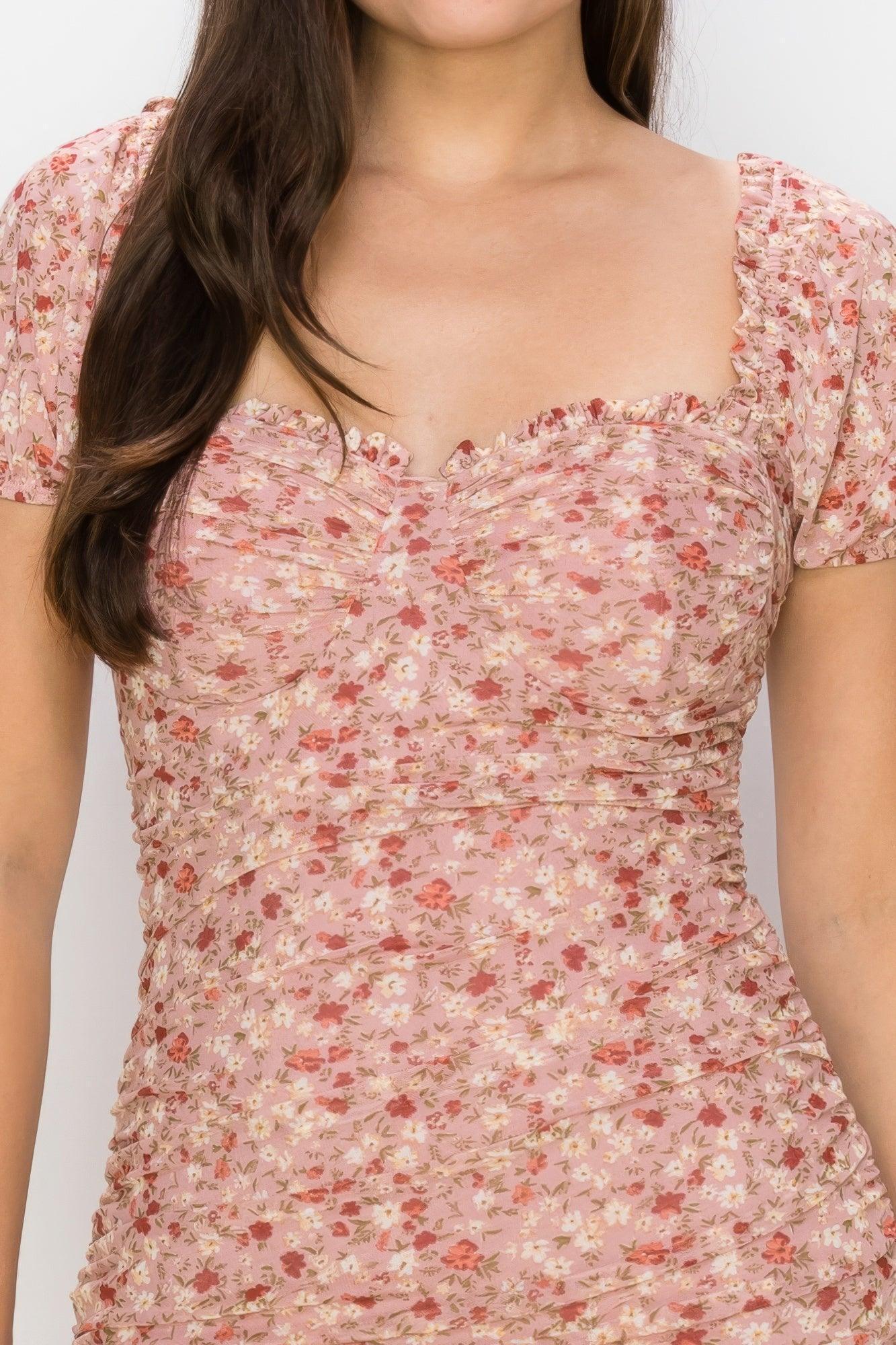 Robe courte moulante à fleurs