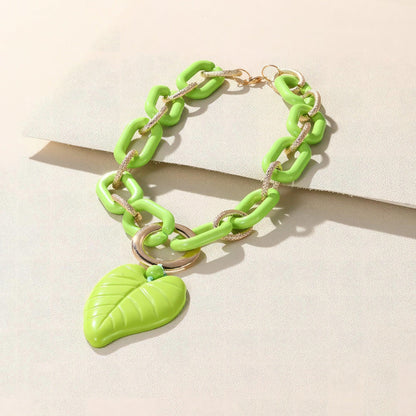 Collier pendentif feuille acrylique de couleur épaisse