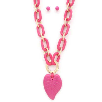 Collier pendentif feuille acrylique de couleur épaisse
