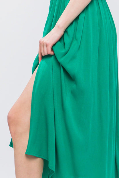 Robe fluide à épaules dénudées