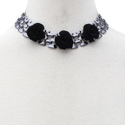 Collier en métal de fleurs Sodajo