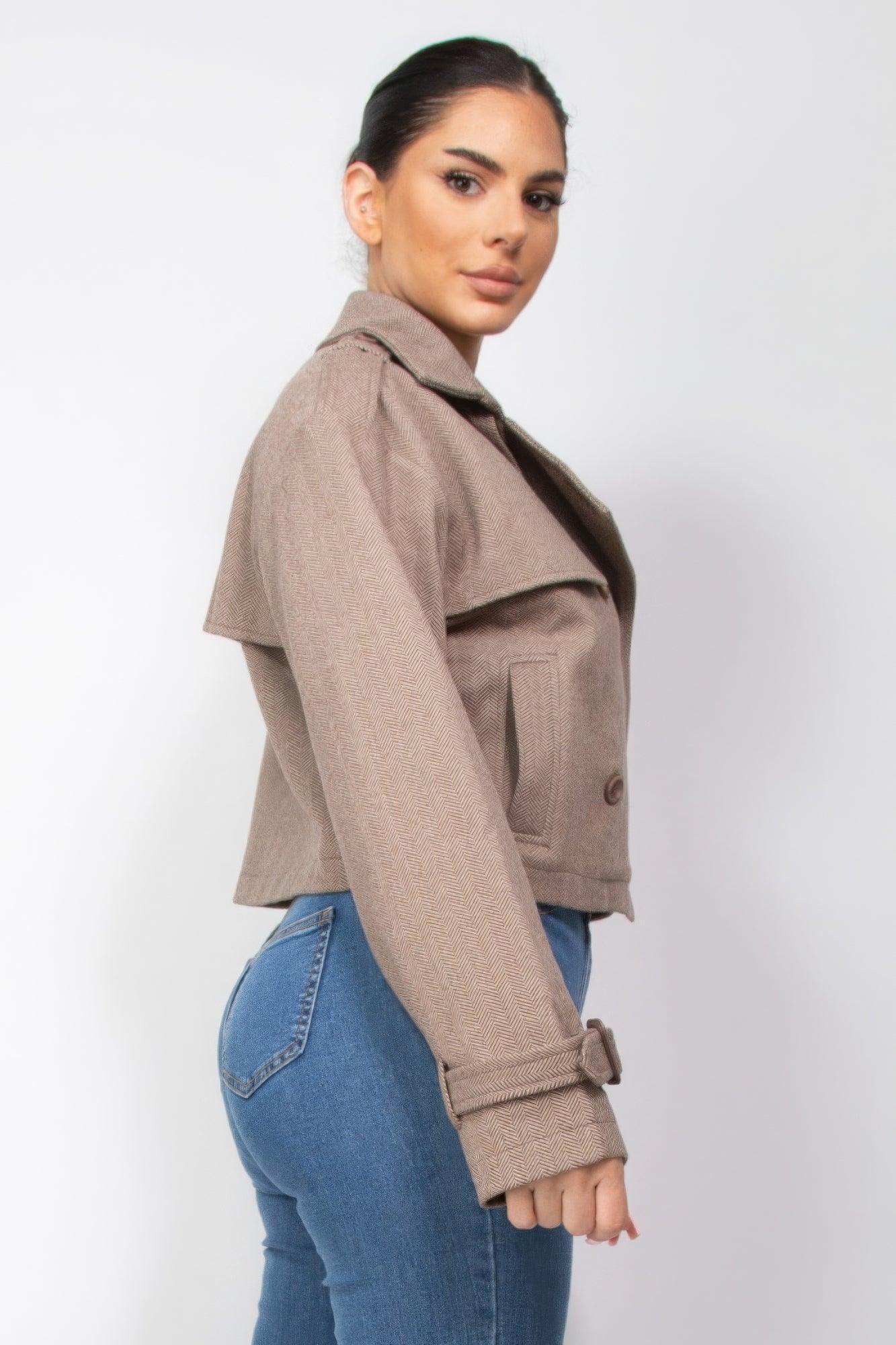 Crop trench-coat à manches bouclées à encoche