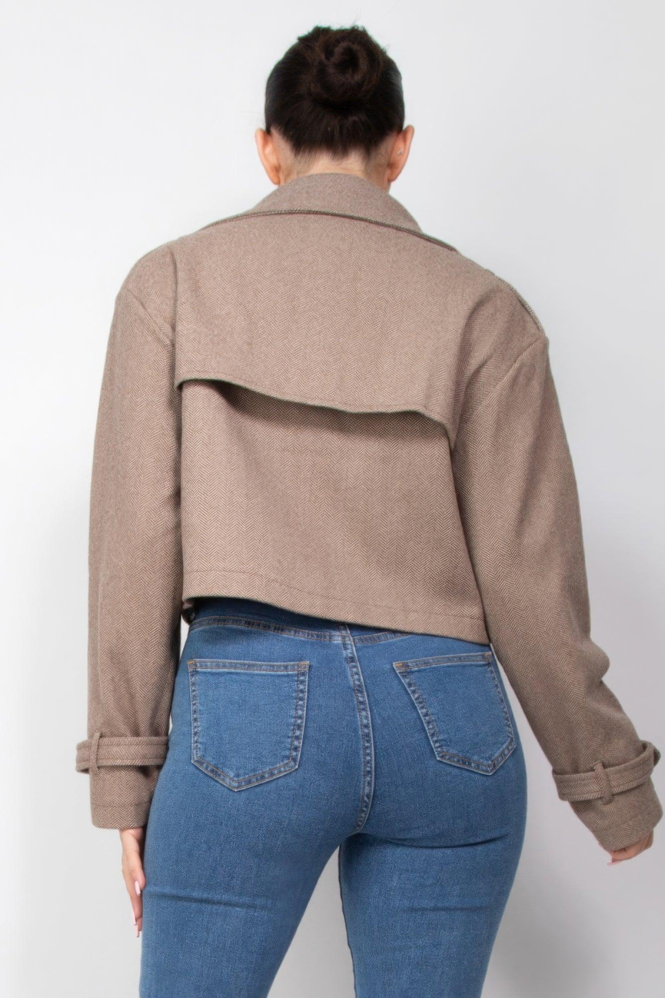 Crop trench-coat à manches bouclées à encoche