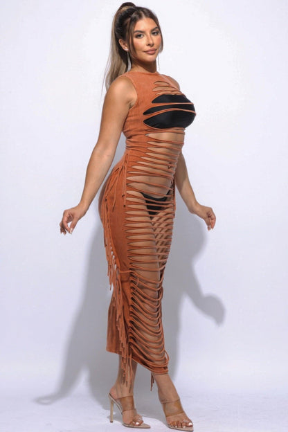 Robe longue découpée à franges