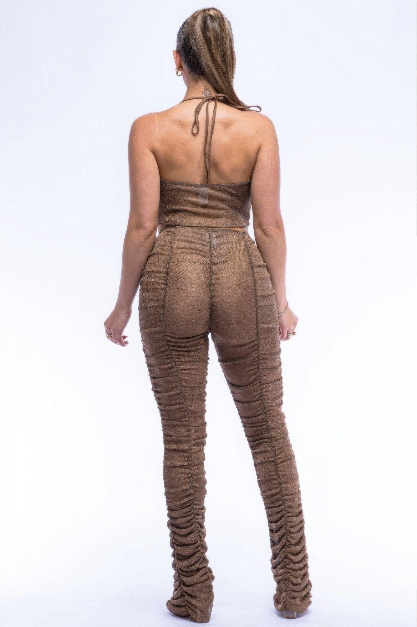 Ensemble haut sans manches et pantalon froncé