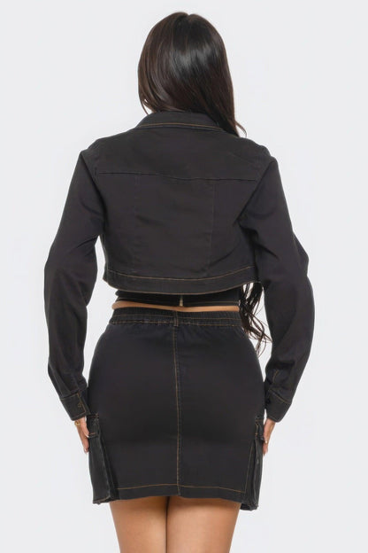 Ensemble trois pièces jupe, haut chic et veste courte assortie